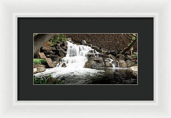Hawaii Waterfall - Framed Print